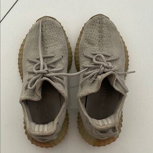 Yeezy Boost 350 V2 Sneakers